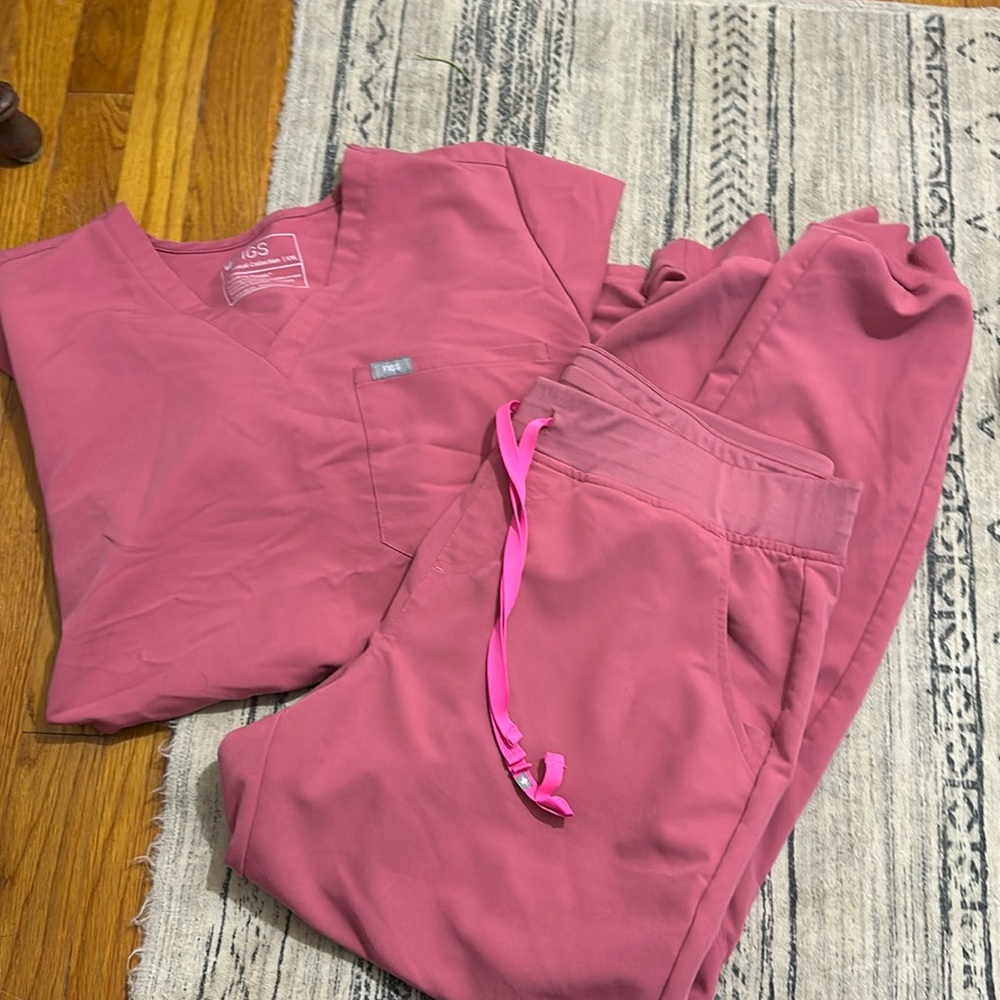 figs scrub set
